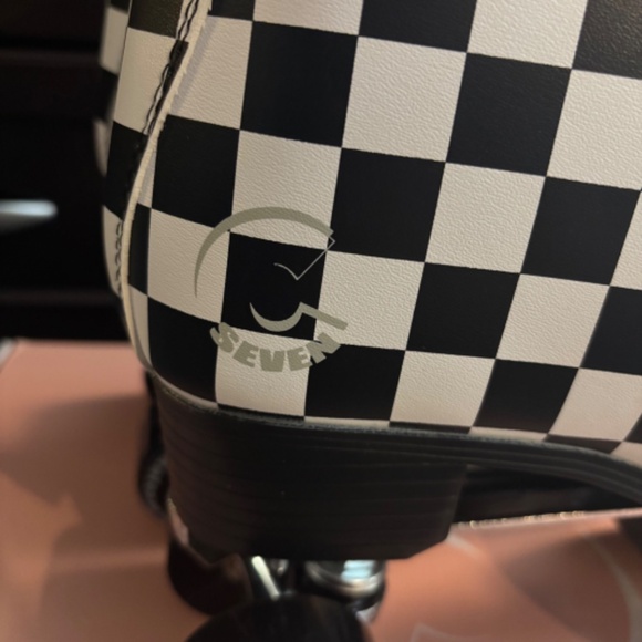 C7 Roller Skates UO Exclusive Checkerboard Premium Quad Roller Skate NIB C Seven - Picture 6 of 16